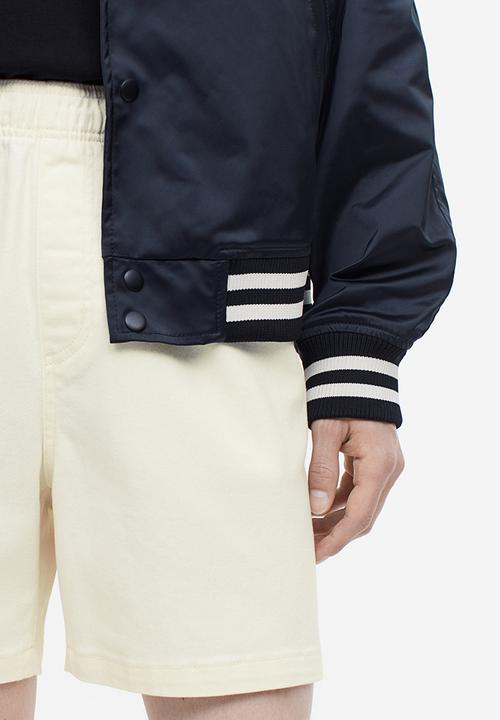 H&M - Relaxed fit cotton shorts - white
