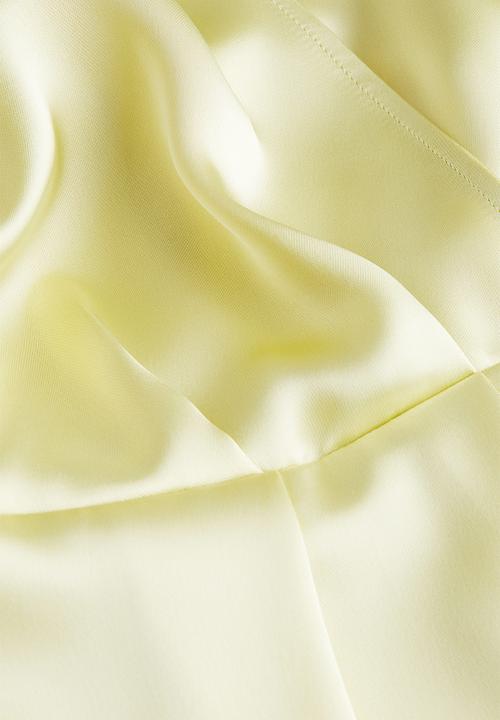 H&M - Satin wrap dress - light yellow 