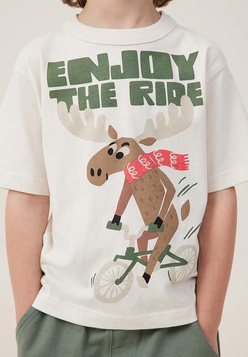 Cotton On - Jonny short sleeve print tee - dark vanilla/enjoy the ride reindeer