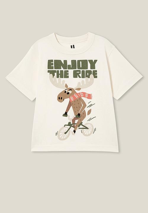 Cotton On - Jonny short sleeve print tee - dark vanilla/enjoy the ride reindeer