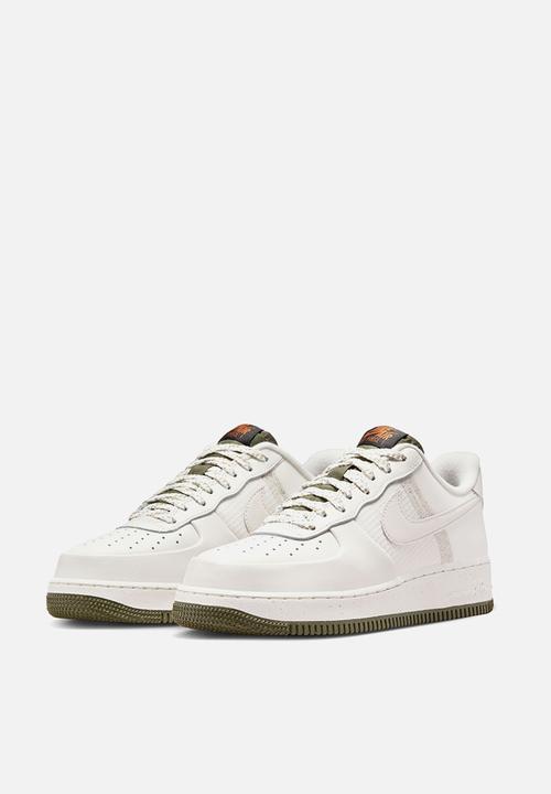Nike - Air Force 1 '07 Lv8