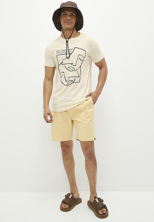 Superbalist - Peace priority graphic tee - ecru