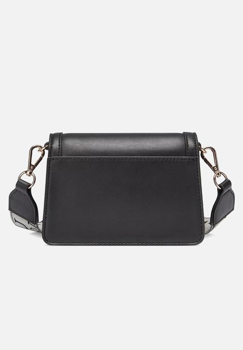 GUESS - Chai mini crossbody flap - black