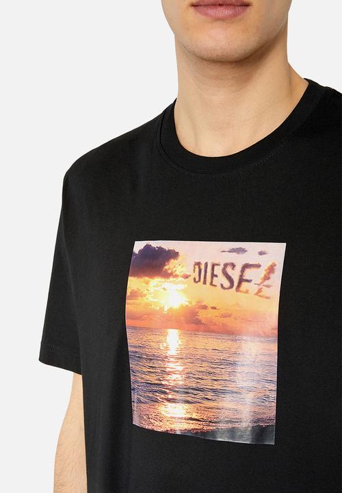 Diesel  - T-just-G24 T-shirt - Black with sunset graphic