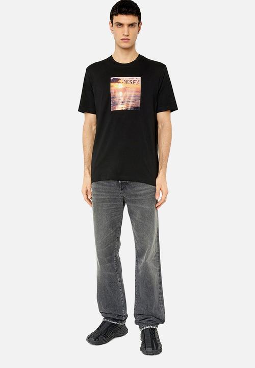 Diesel  - T-just-G24 T-shirt - Black with sunset graphic