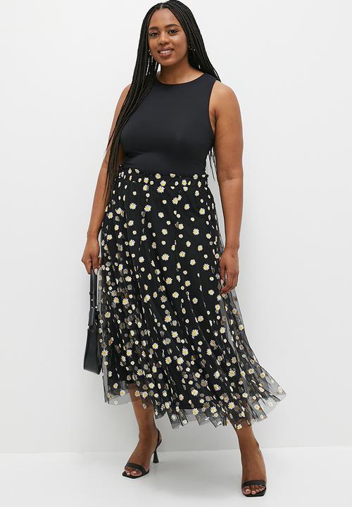 Me&B - Plus The Tulle Daisy Skirt  - Black Daisy