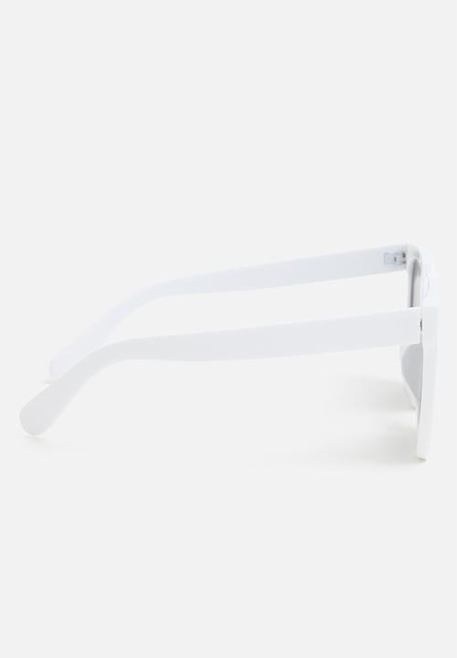 Superbalist - Boaz square sunglasses - white