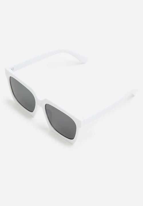 Superbalist - Boaz square sunglasses - white