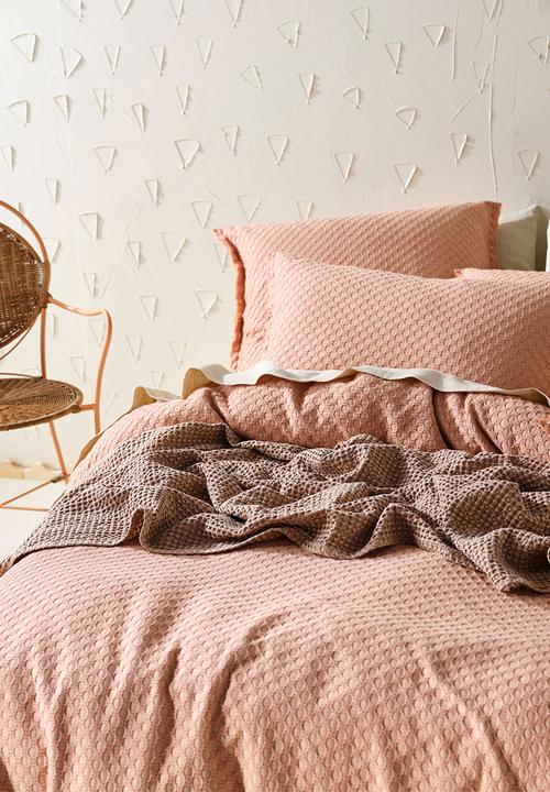 Linen House - Raquell Duvet Cover Set - Pink