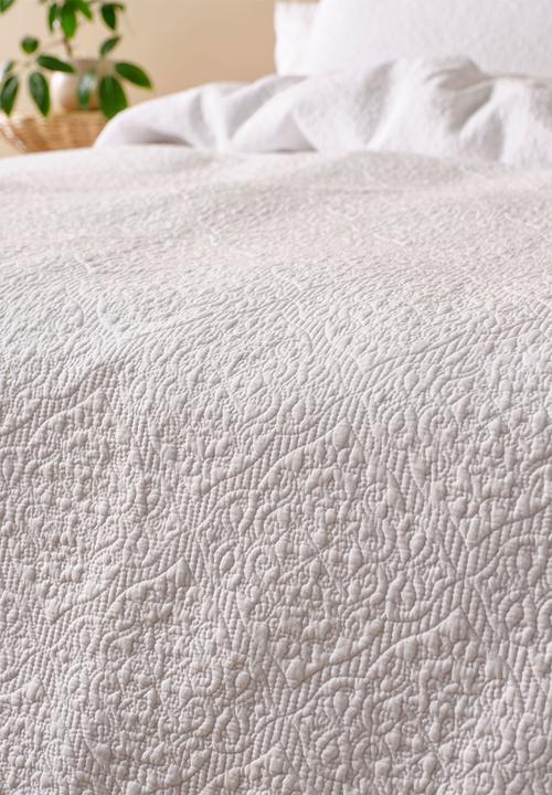 Linen House - Lilou Quilt & Pillowcase Sham set - White