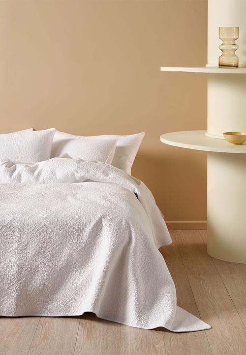 Linen House - Lilou Quilt & Pillowcase Sham set - White