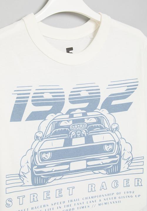 Cotton On - Jonny short sleeve print tee - vanilla/1992 street racer