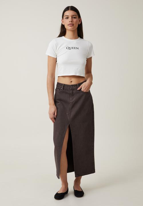 Cotton On - Micro fit lcn graphic tee - lcn br queen logo/vintage white