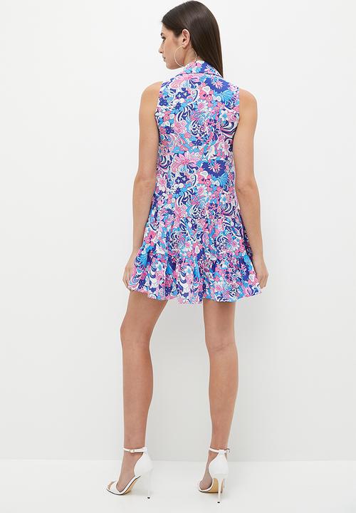 SISSY BOY - Tier and now: sleeveless printed satin dress with tiers - blue 
