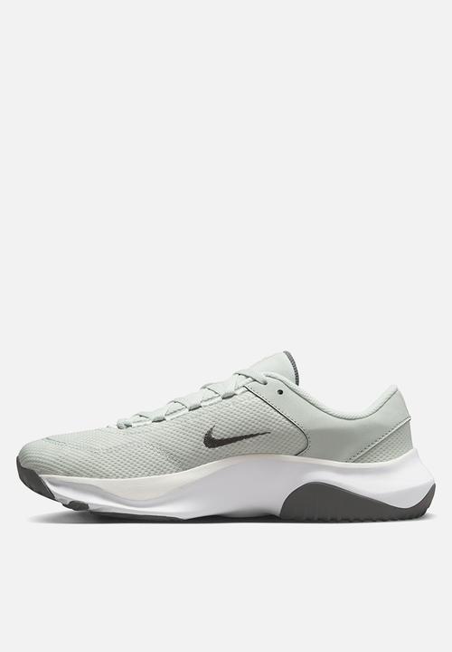 Nike - Legend essential 3 next nature