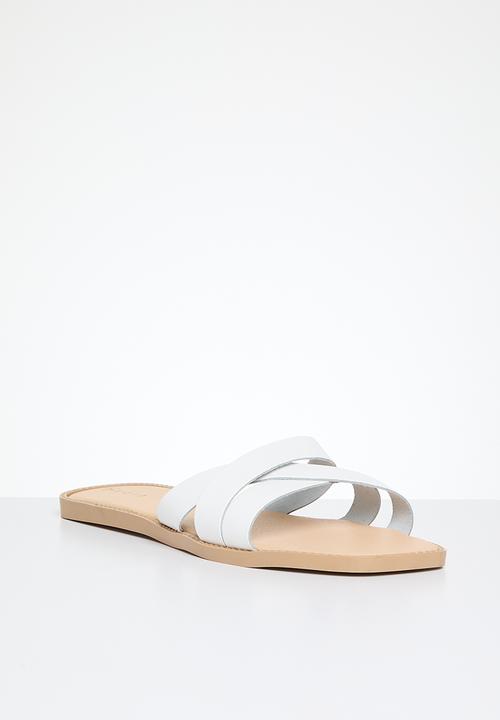 edit - Tara slide - white