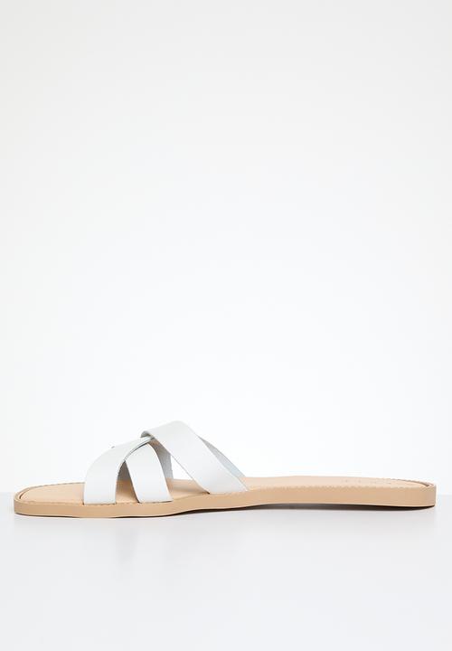 edit - Tara slide - white