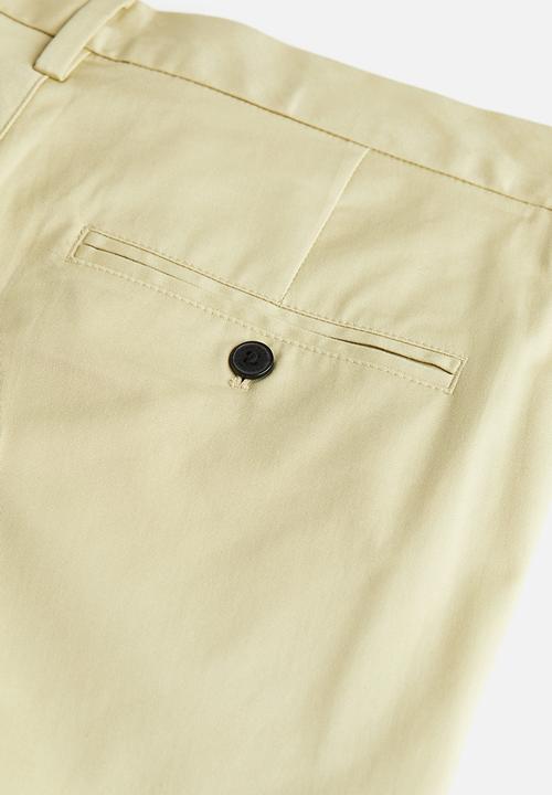 H&M - Regular fit chino shorts - light pistachio green