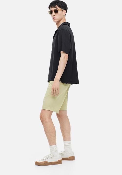 H&M - Regular fit chino shorts - light pistachio green