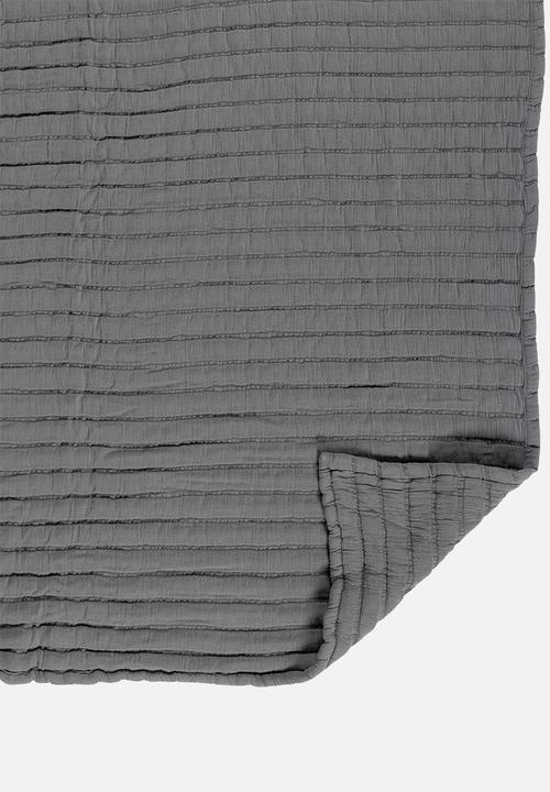Hertex Haus - Contour Quilt Bed Throw - Dolphin