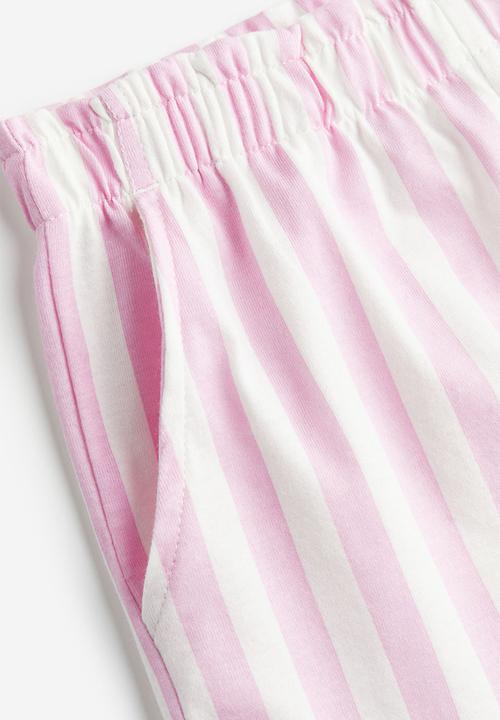 H&M - Patterned paper bag shorts - light pink striped