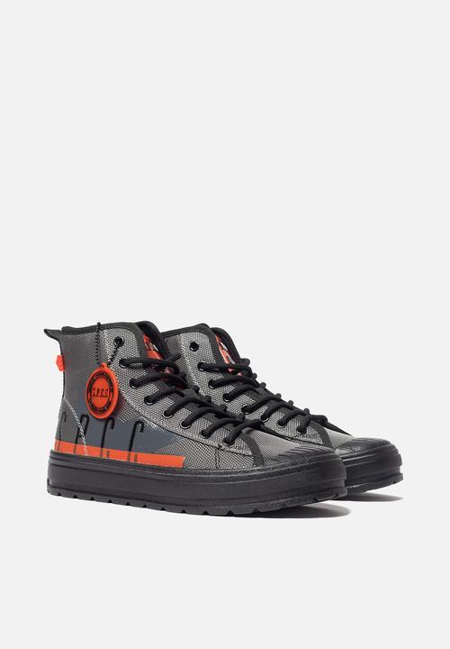 S.P.C.C - Surge hi boots - silver grey