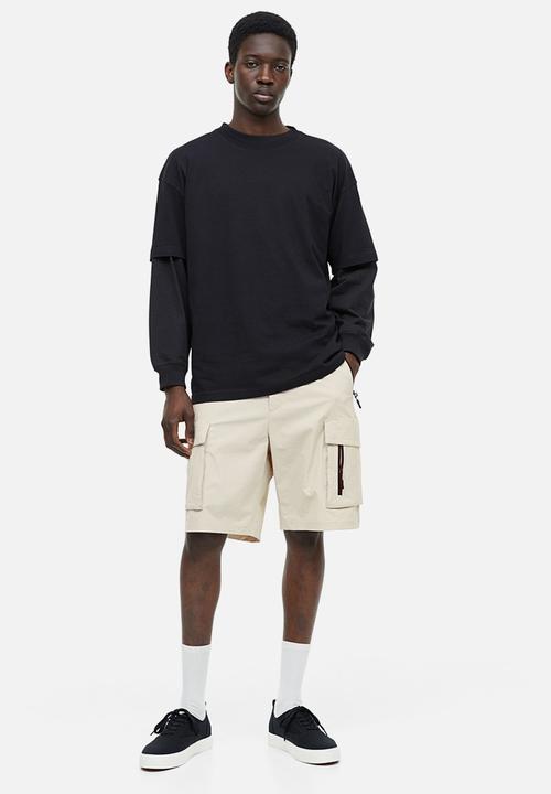 H&M - Relaxed fit nylon cargo shorts - light beige 