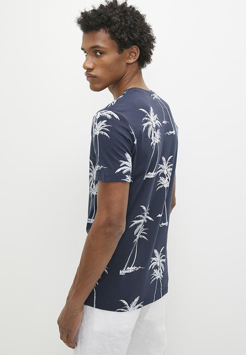 Superbalist - Leave print AOP tee - blue