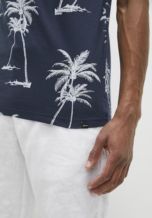Superbalist - Leave print AOP tee - blue