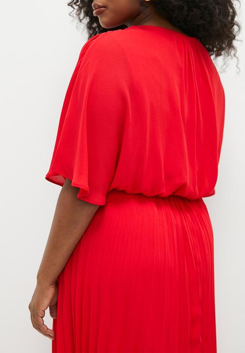 edit - Pleated fit & flare dress - red