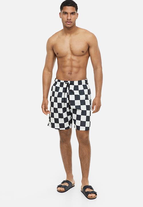 H&M - Patterned swim shorts - black/white checked