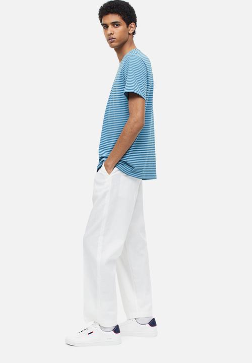 H&M - Slim fit round-necked t-shirt - blue/striped