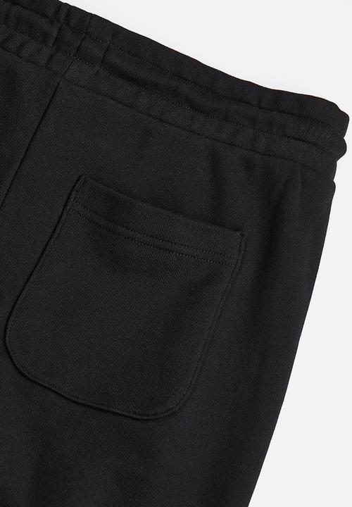 H&M - Regular fit sweatshorts - black