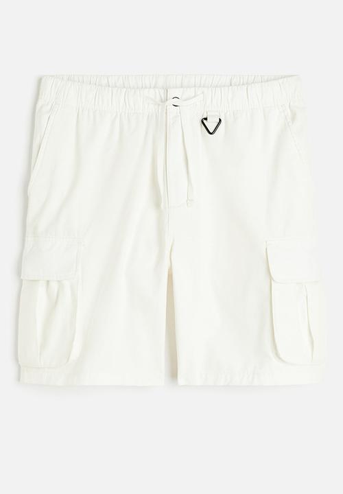 H&M - Relaxed fit ripstop cargo shorts - white