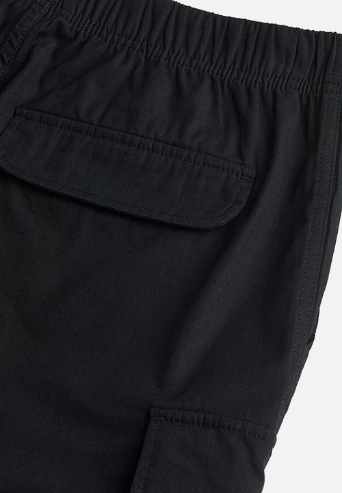H&M - Relaxed fit ripstop cargo shorts - black