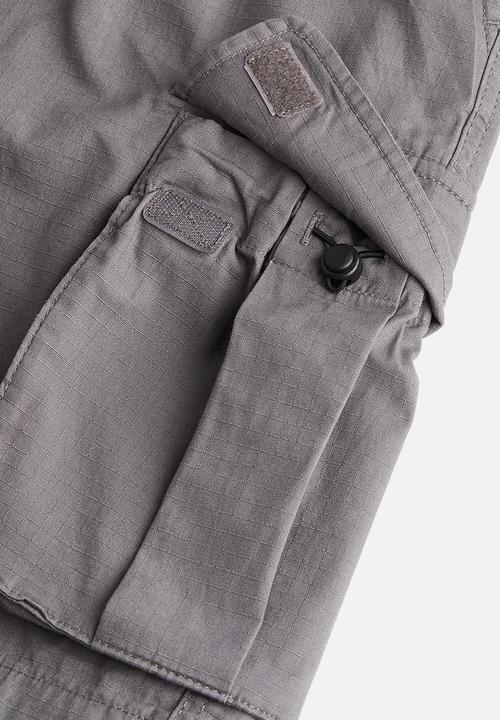 H&M - Relaxed fit ripstop cargo shorts - grey