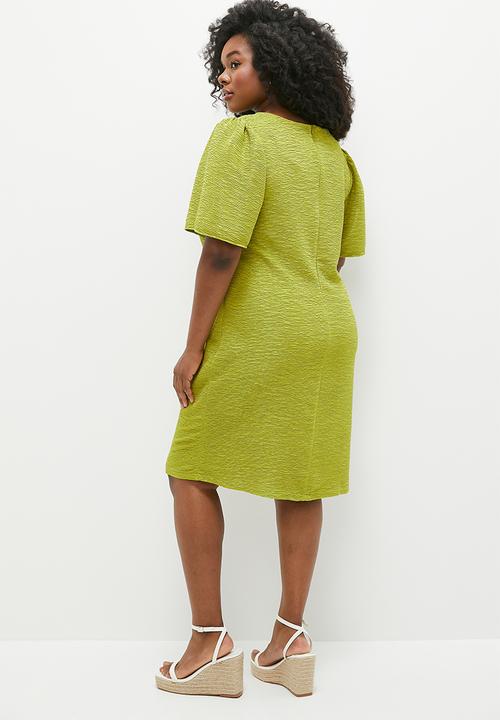 Me&B - Plus Crinkle knit dress - lime green