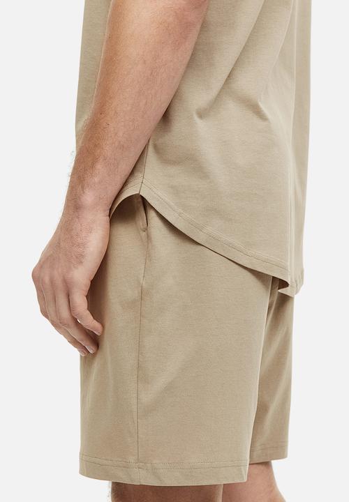H&M - Regular fit pyjama t-shirt and shorts - light khaki green