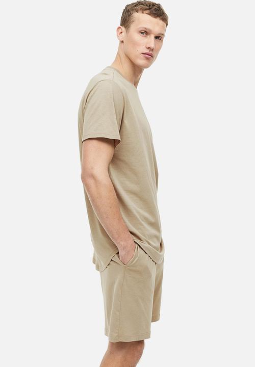 H&M - Regular fit pyjama t-shirt and shorts - light khaki green