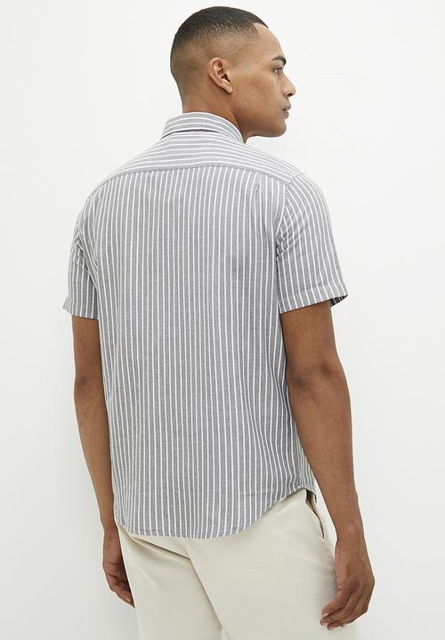 Levi’s® - Short sleeve 1 pocket standrd emil stripe dar - grey 