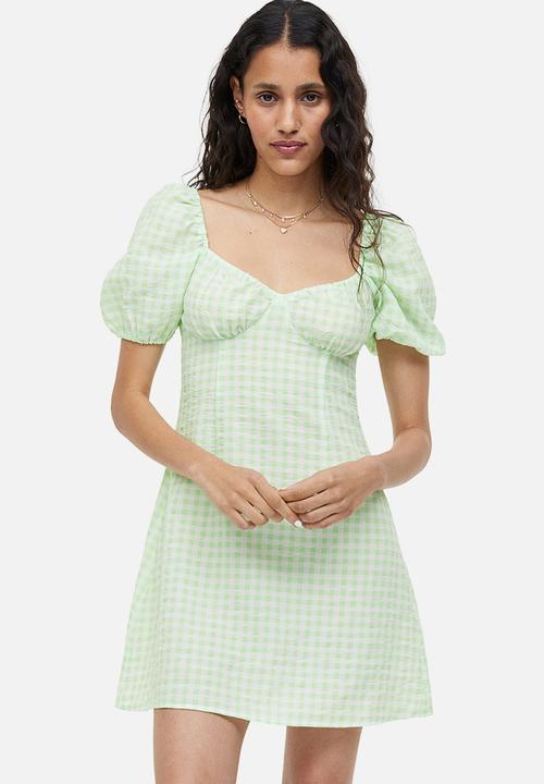 H&M - Puff-sleeved crêpe dress - light green checked 