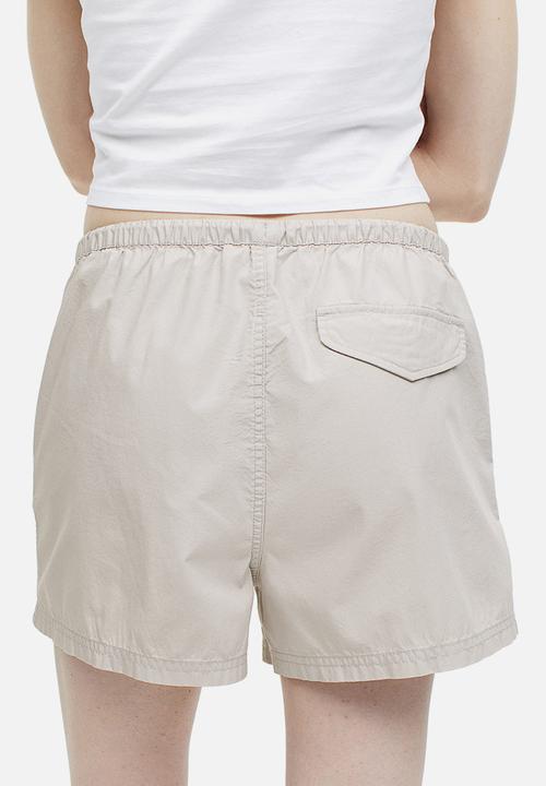 H&M - Cotton parachute shorts - greige 