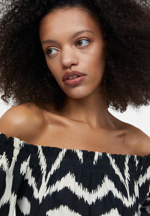 H&M - Off-the-shoulder dress - black patterned