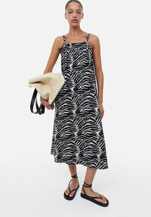 H&M - Oversized jersey dress - black patterned