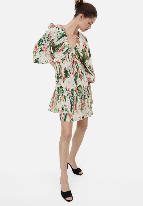 H&M - Pleated jersey dress - light beige floral 
