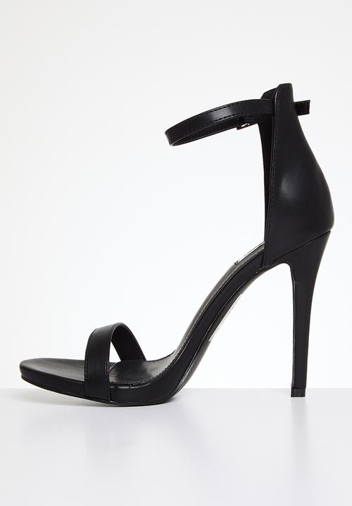Plum - Barely there sandal - black