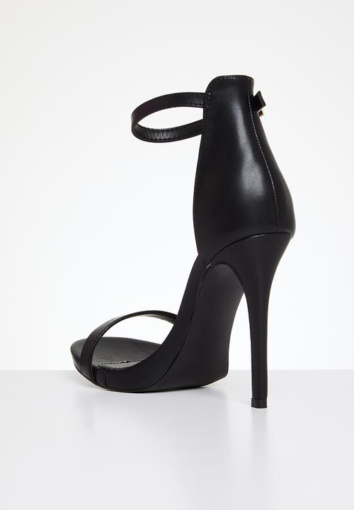 Plum - Barely there sandal - black
