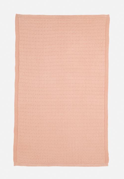 Sixth Floor - Rita knitted throw - dusty coral