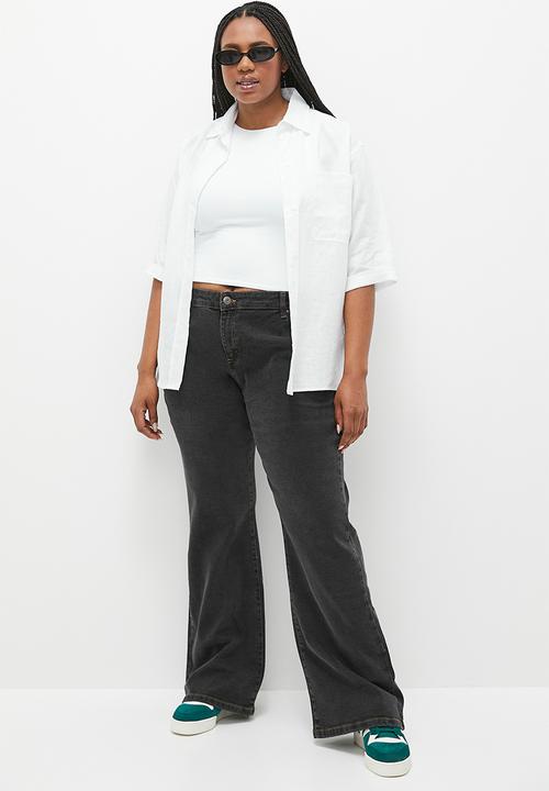 Cotton On - Plus Stretch Bootleg Flare Jean - Smokey Black