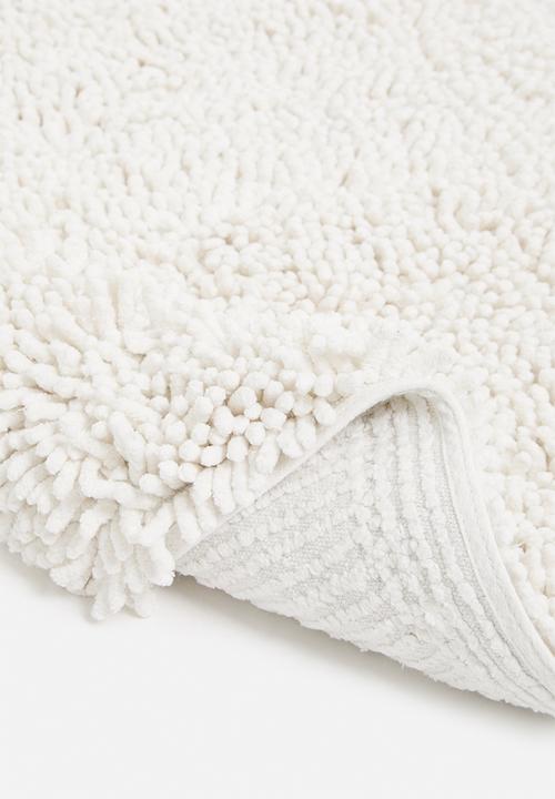 Sixth Floor - Chenille loop polyester bath mat - white